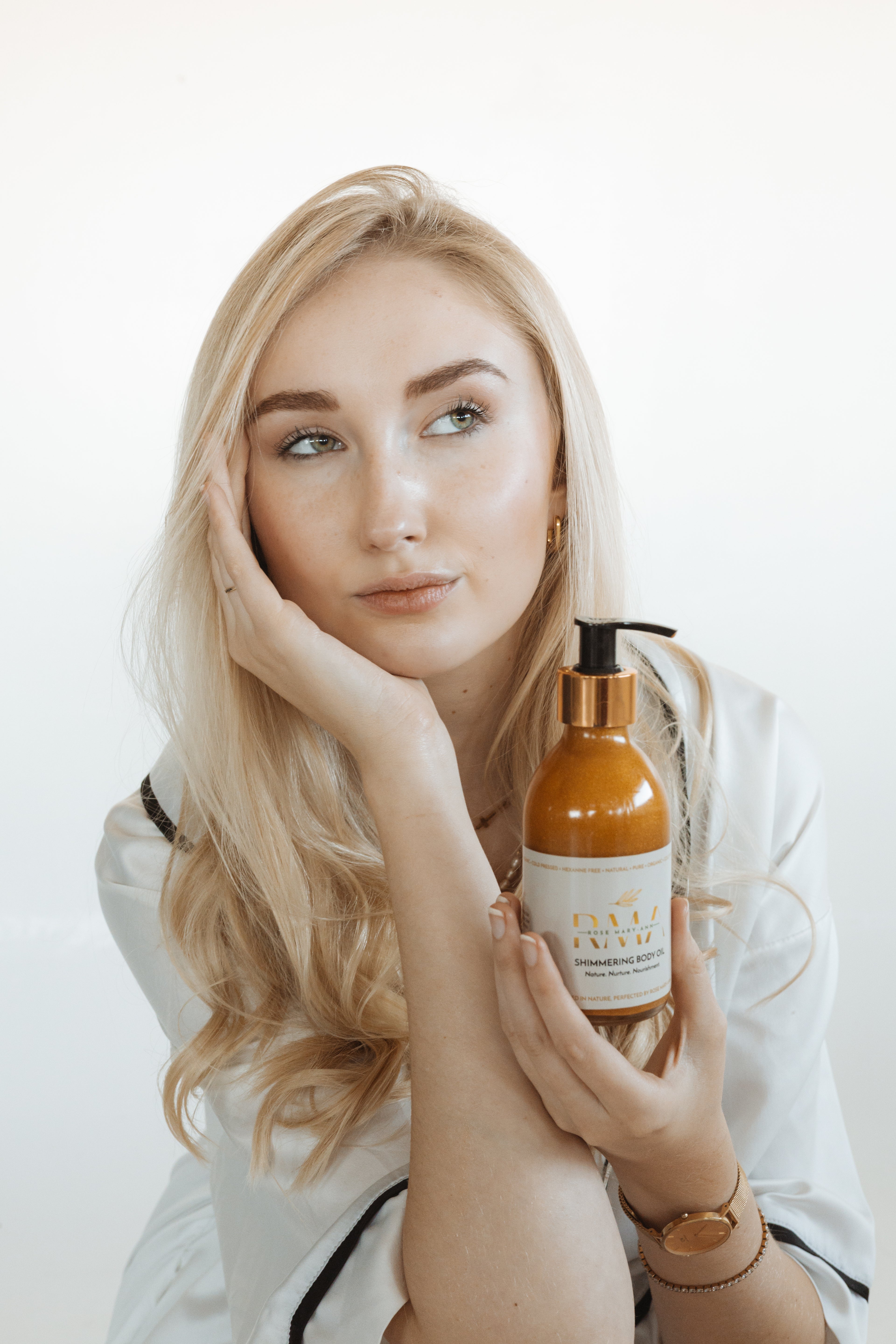 SHIMMERING BODY OIL